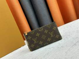 Picture of Louis Vuitton Wallets _SKUfw206425597fw